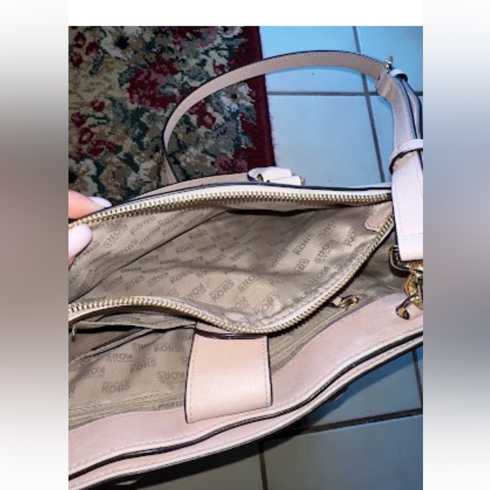 Michael Kors Saffiano satchel; NEEDS PROFESSIONAL CLEAN! With crossbody strap - Picture 6 of 13